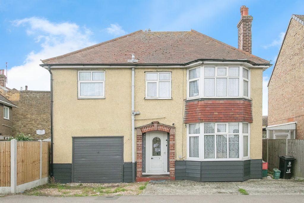 Property photo 1 of 17