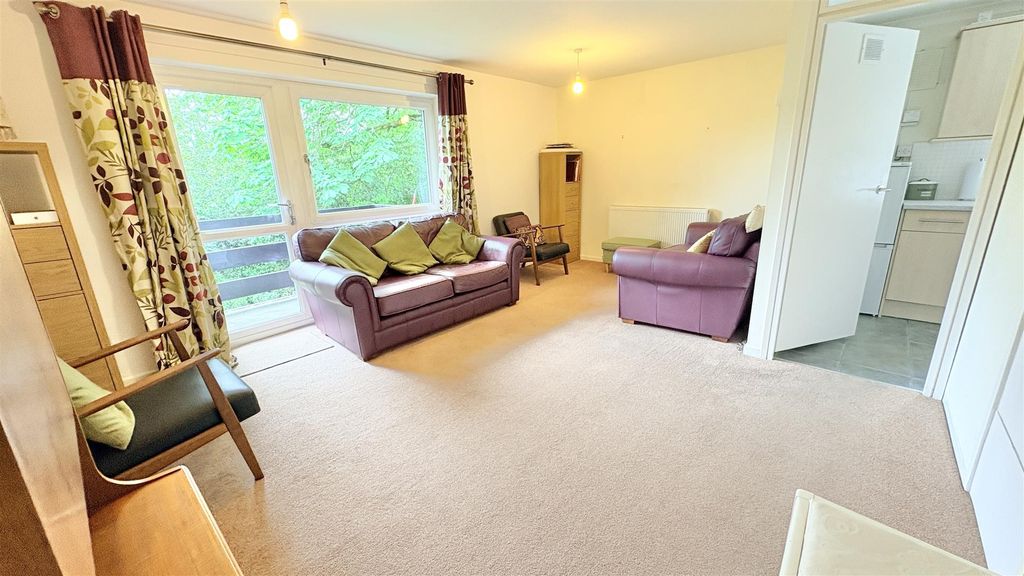 Property photo 3 of 15 Living Room