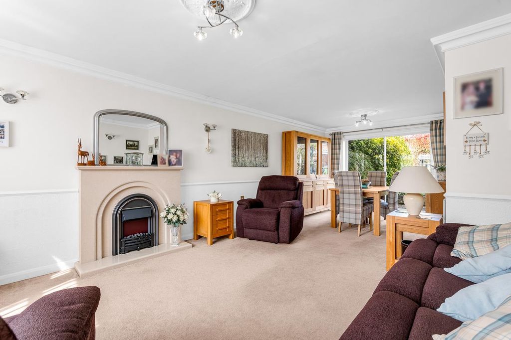 Property photo 2 of 20 Internal-Smalll-4.Jpg