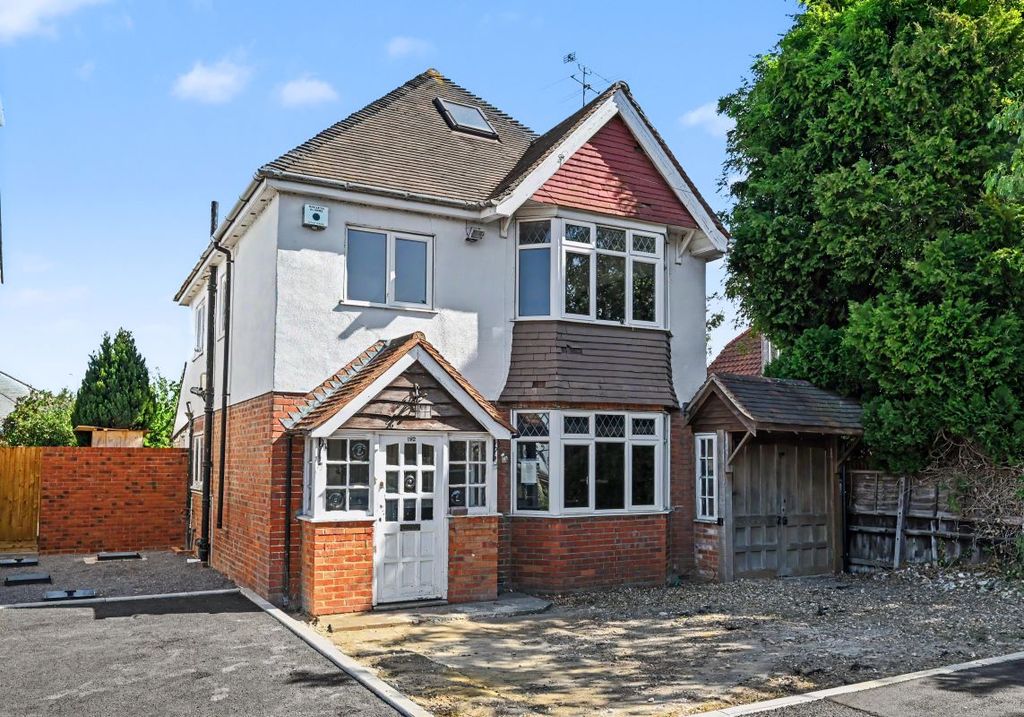 Property photo 1 of 11