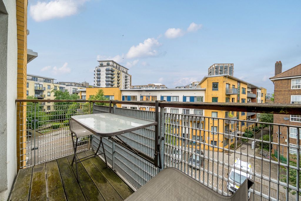 Property photo 2 of 21 1470847-3-6A20333...