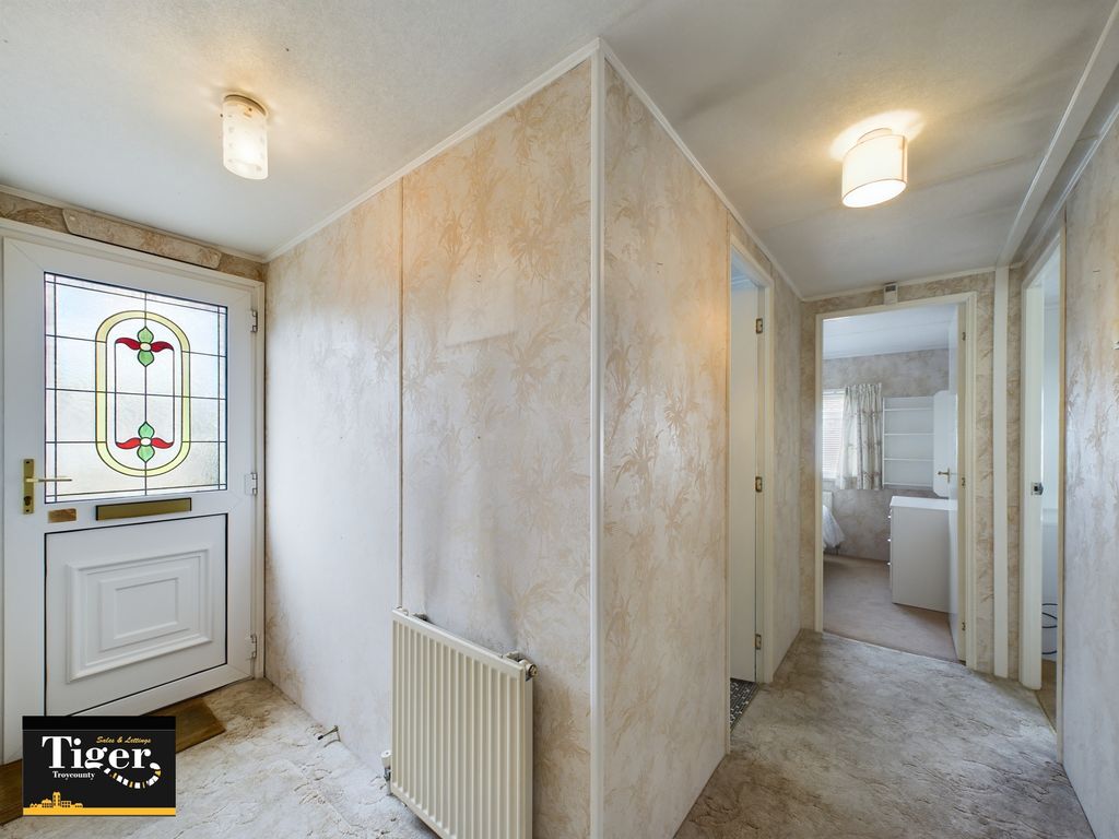 Property photo 3 of 18 Cam02176G0-Pr0257-Still013