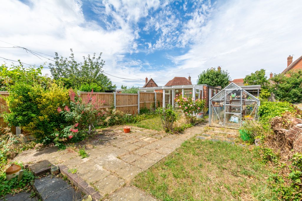 Property photo 2 of 15 Picture No. 18