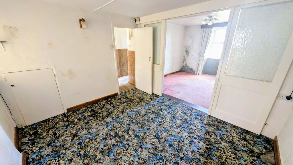 Property photo 3 of 14 Gallery