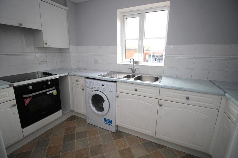 Property photo 2 of 5 Kitchen