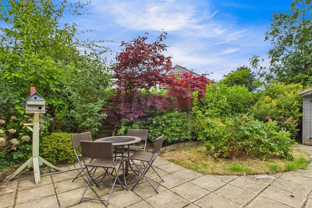 Property photo 2 of 15 Garden