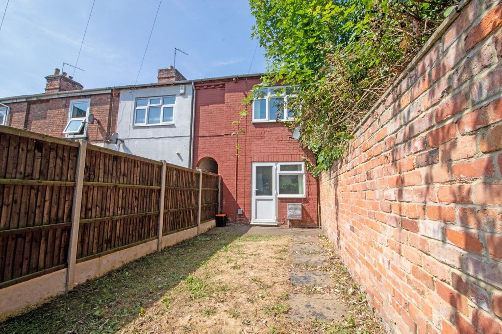 Property photo 1 of 8