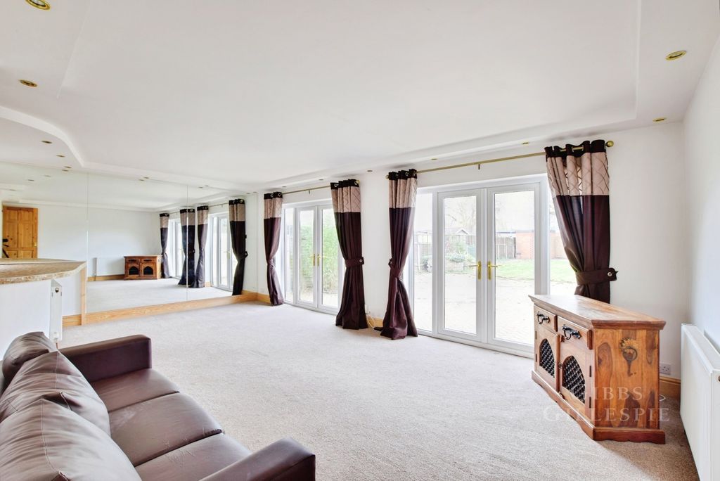 Property photo 2 of 20 Pbox-Img.Jpg