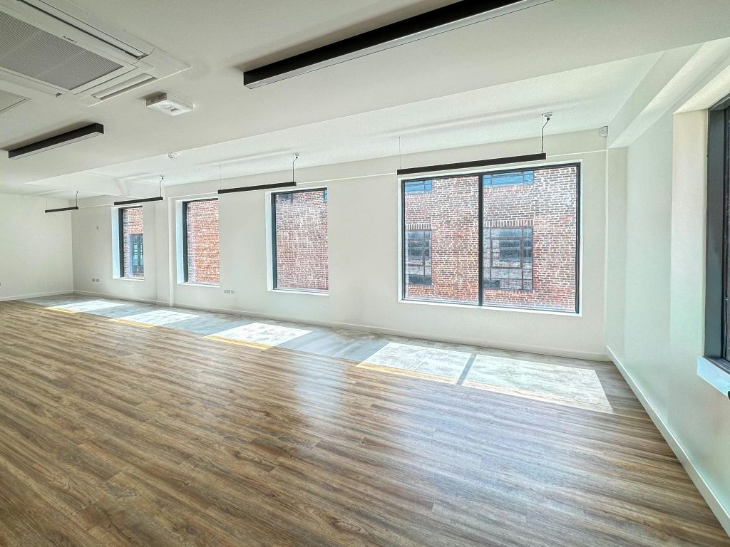 Property photo 1 of 4 Leahs Yard Fe6 3.Jpg