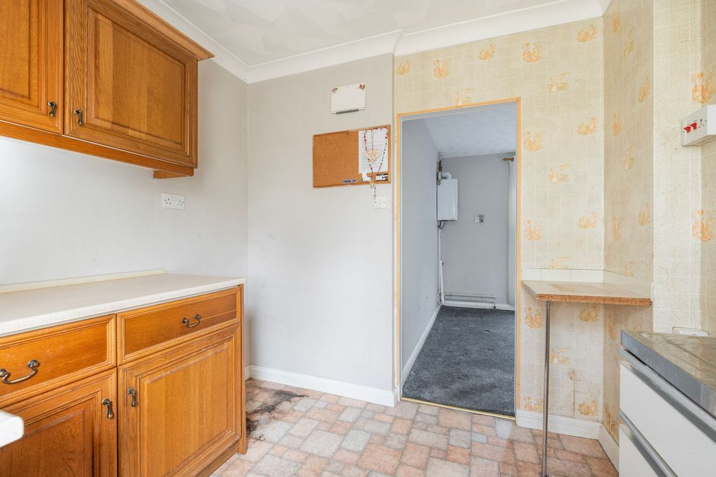 Property photo 3 of 14