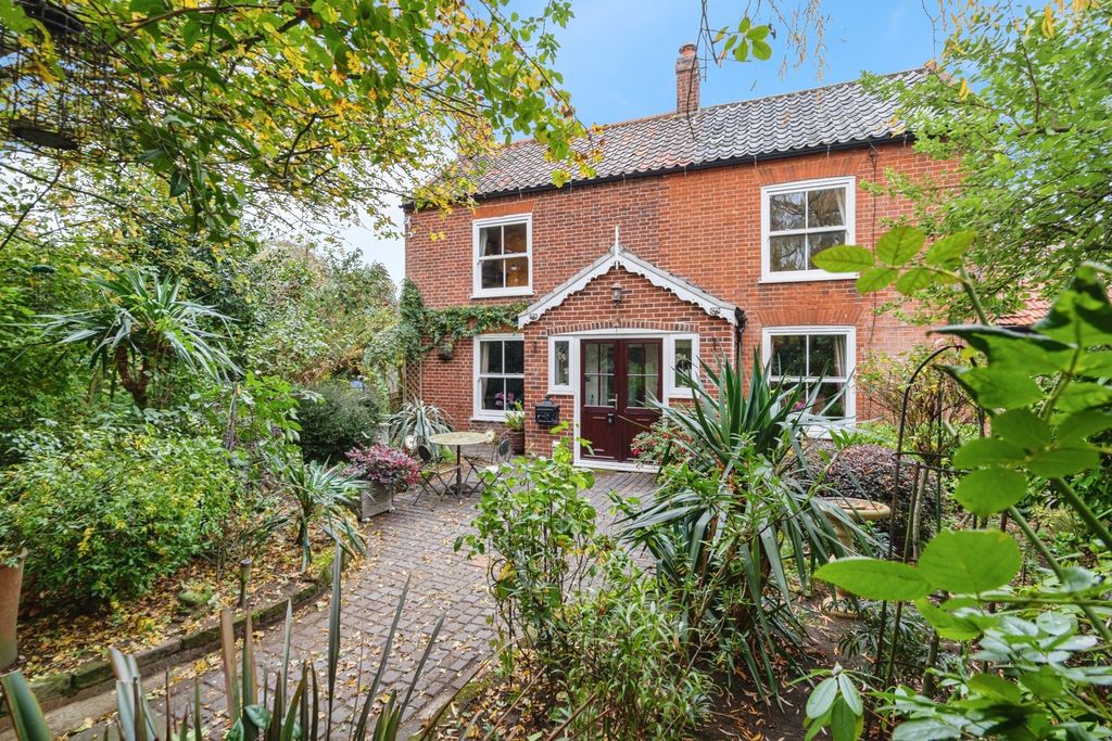 Property photo 1 of 37 Photo