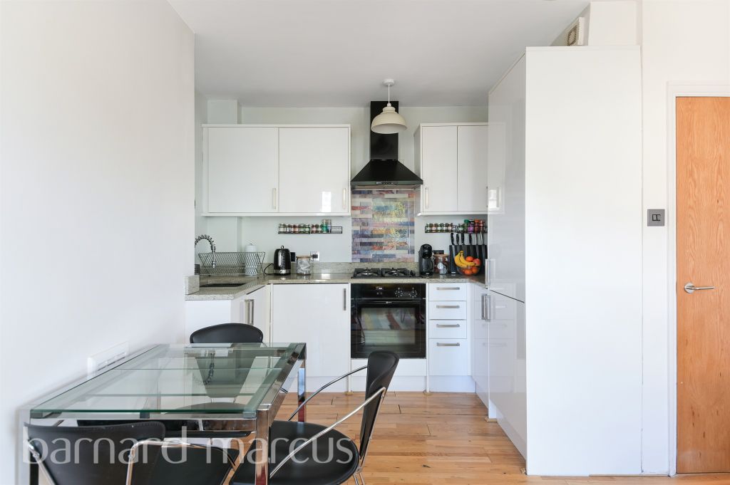 Property photo 3 of 9