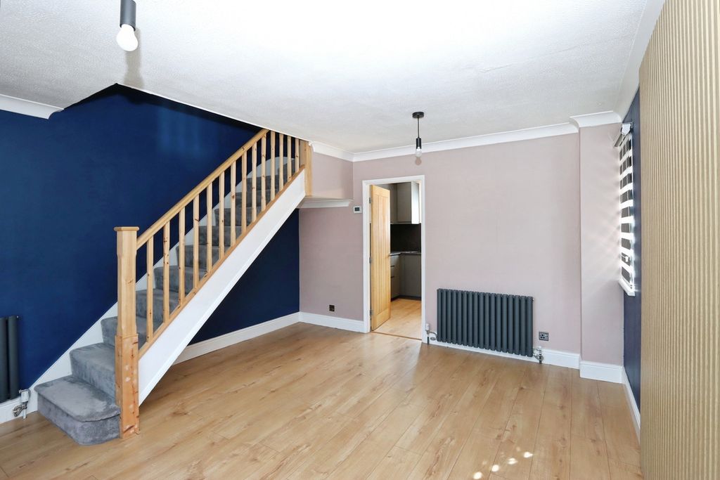 Property photo 3 of 14 Pbox-Img.Jpg