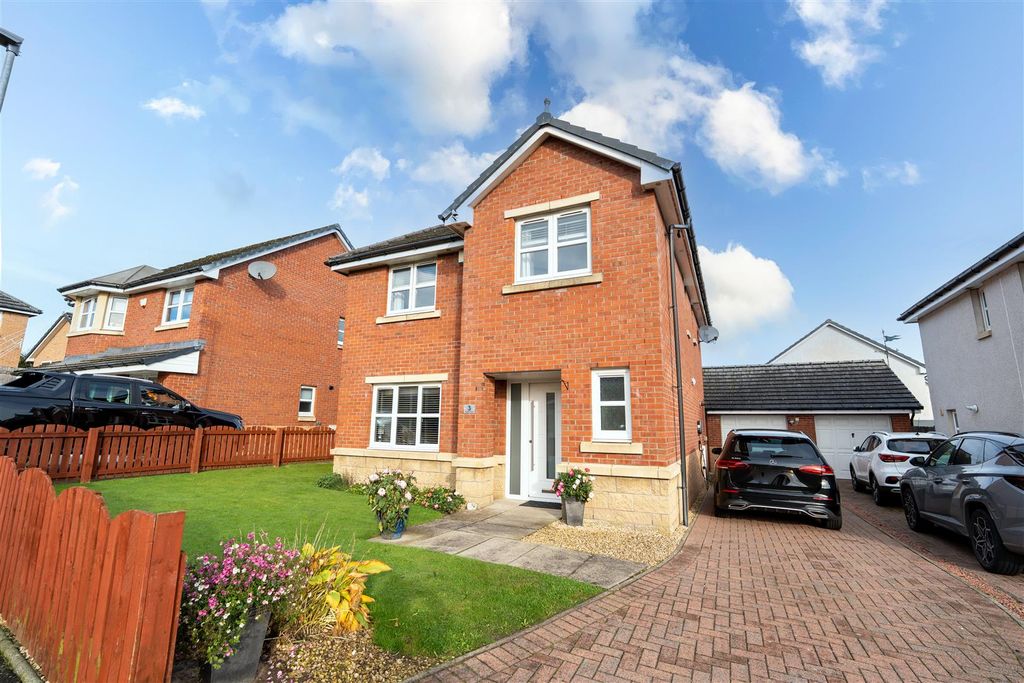 Property photo 2 of 20 External.Front.5.Jpg