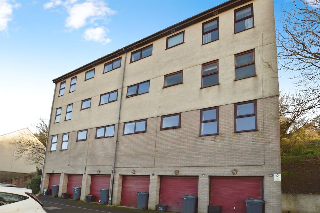 Property photo 1 of 11 Front