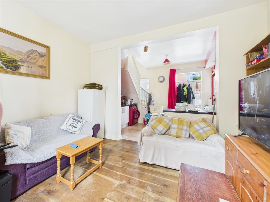 Property photo 3 of 19 Cam04116G0-Pr0188-Still002.Jpg