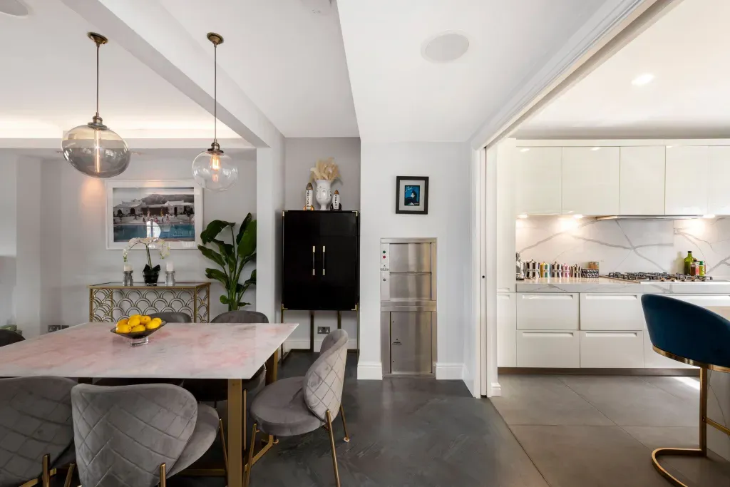 Property photo 1 of 25