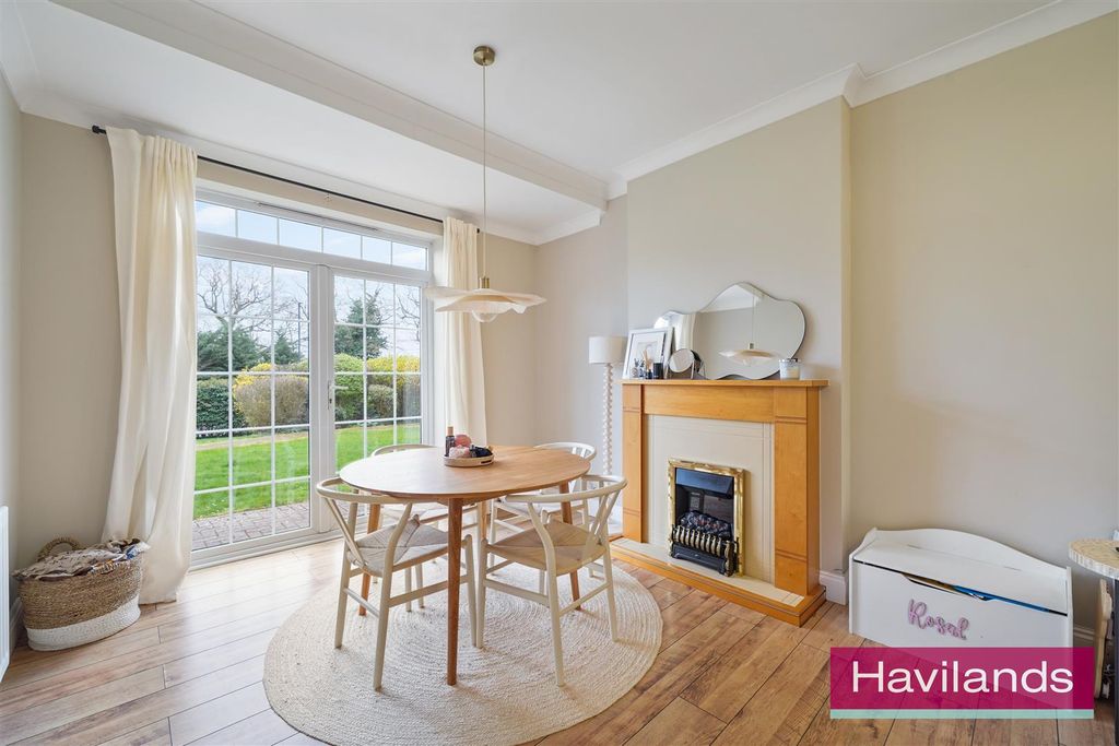 Property photo 3 of 13 Gillies Court-9.Jpg