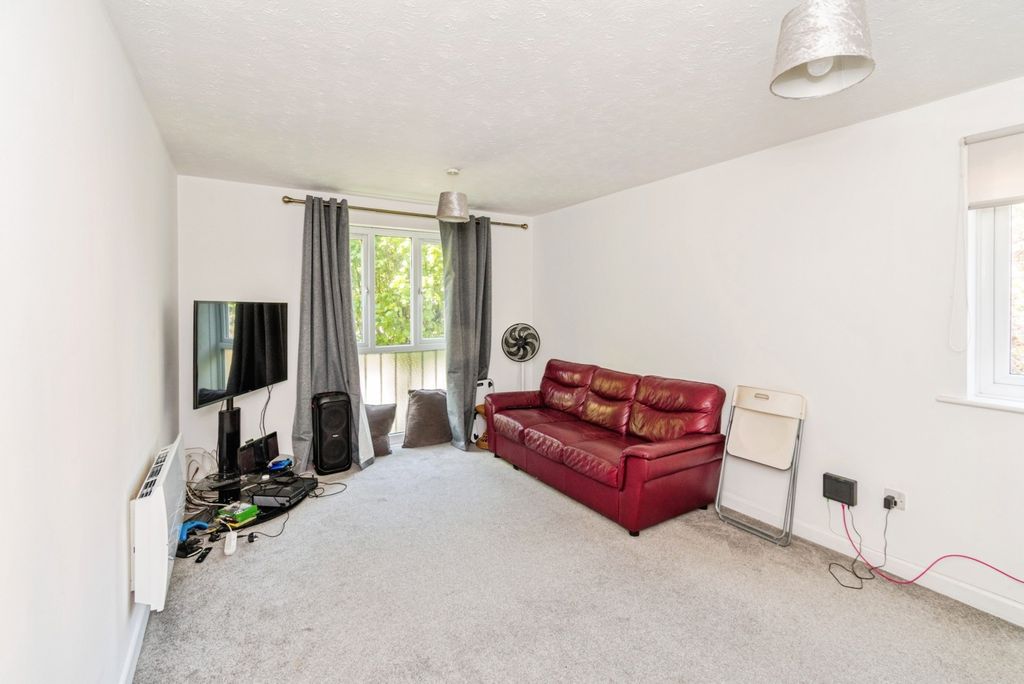 Property photo 2 of 10 Pbox-Img.Jpg