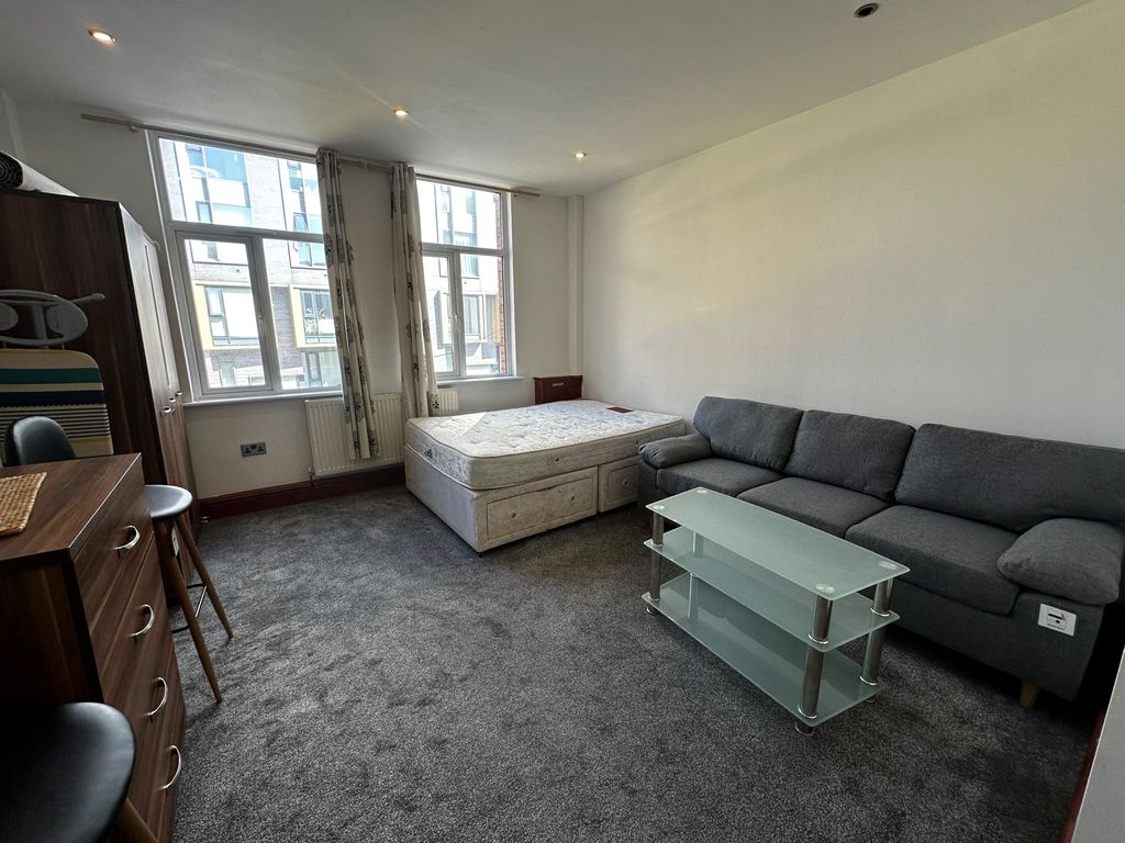 Property photo 1 of 4