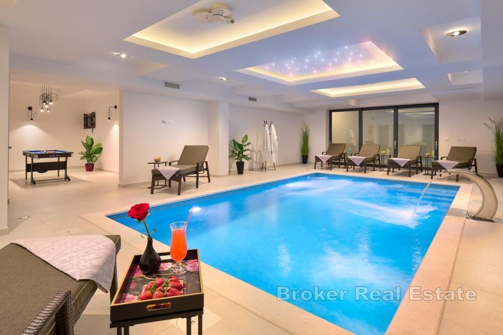Property photo 1 of 21 Exclusive Villa With Private Wellness Area And Indoor Pool