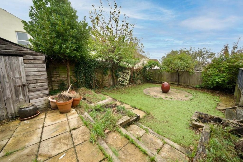 Property photo 3 of 17 Garden Edit 2.Png