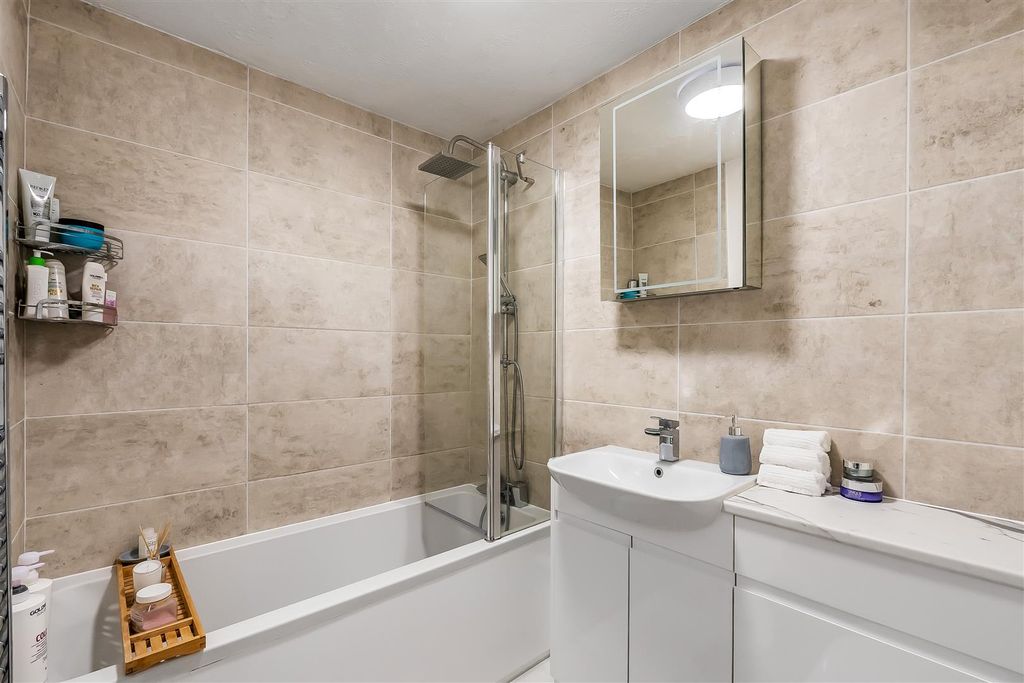 Additional image 9 of 1 bed flat for saleAshtead KT21