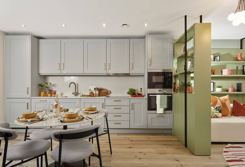 Property photo 2 of 12