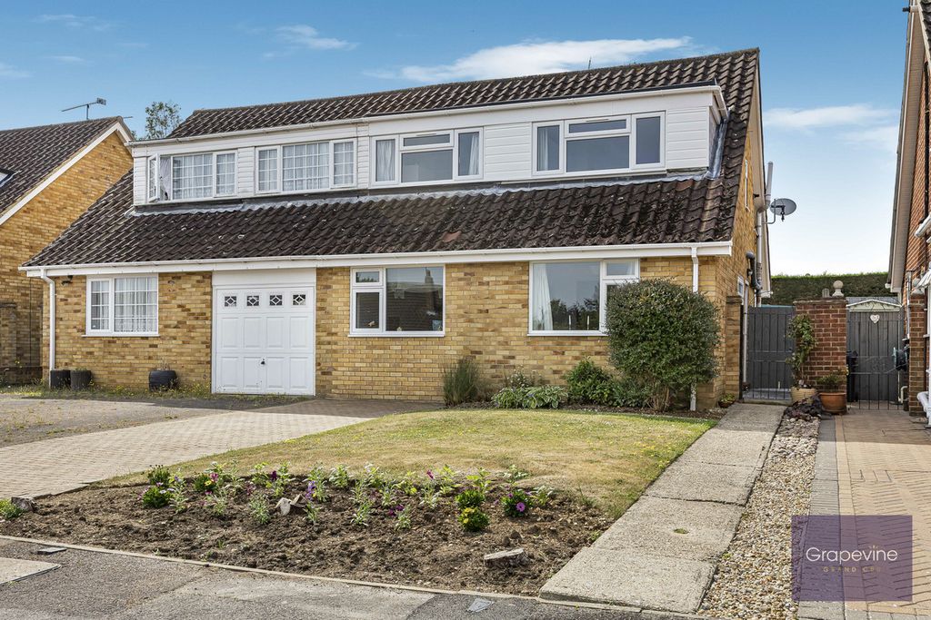 Property photo 1 of 27