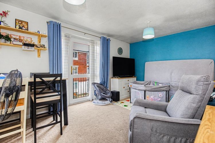 Property photo 3 of 6 332760