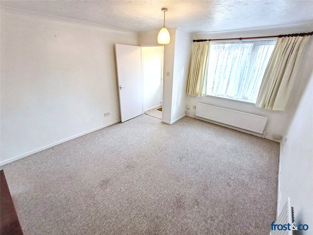 Property photo 2 of 9 Living Room