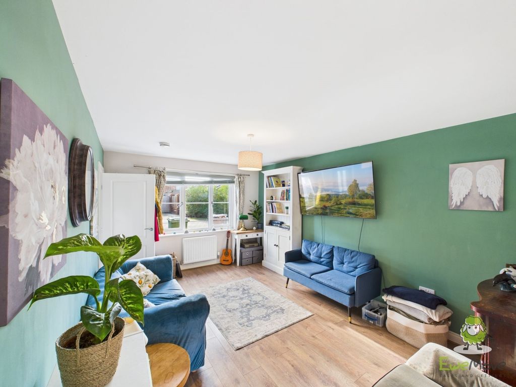 Property photo 1 of 17 Living Room - Brogden Drive - Ewemove Whitchurch A