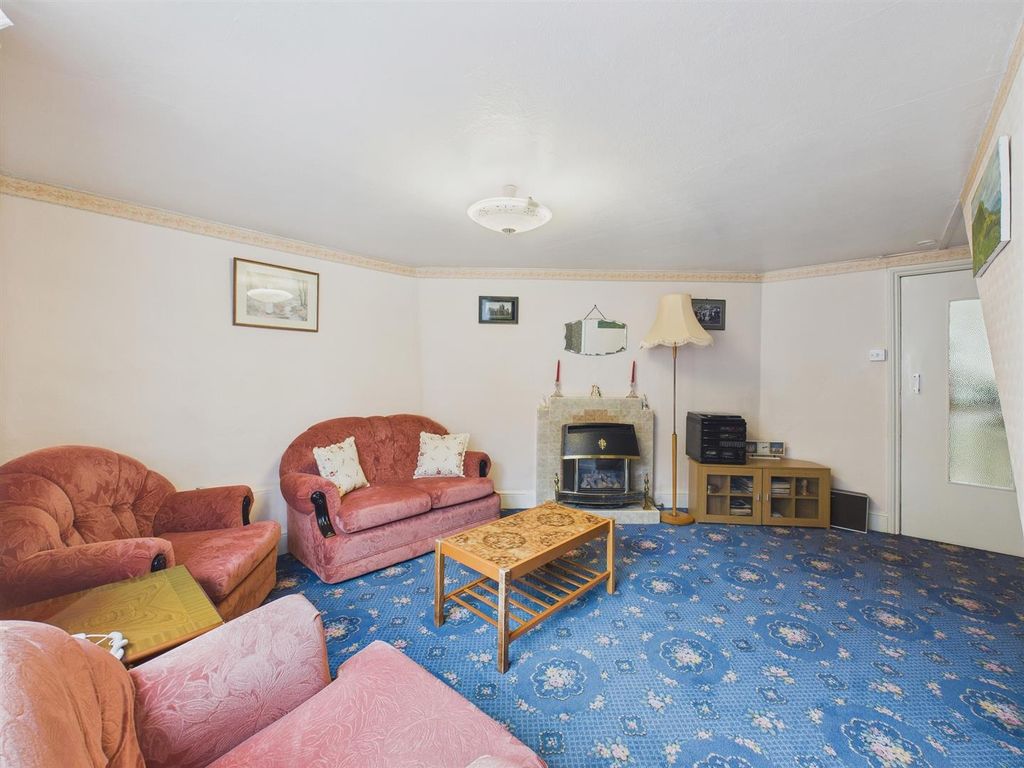 Property photo 3 of 14 Cam02541G0-Pr0520-Still006.Jpg