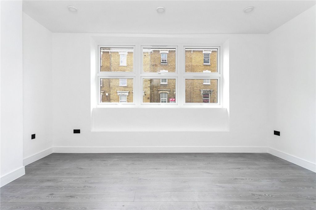 Property photo 3 of 9 Picture No. 07