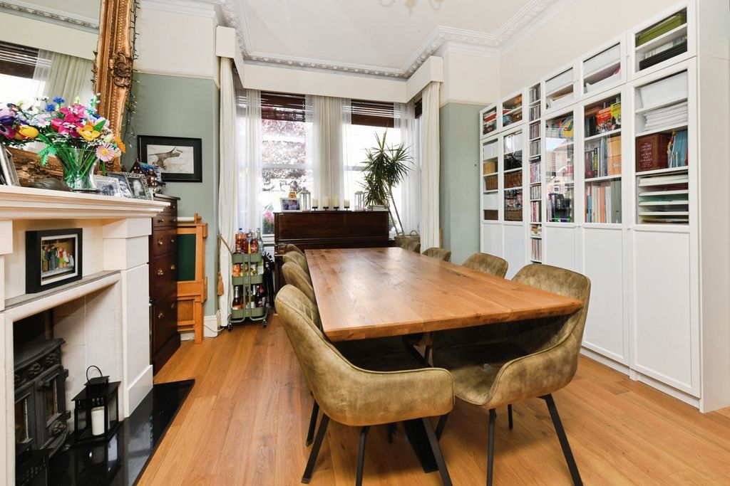 Property photo 3 of 24 Dining Room