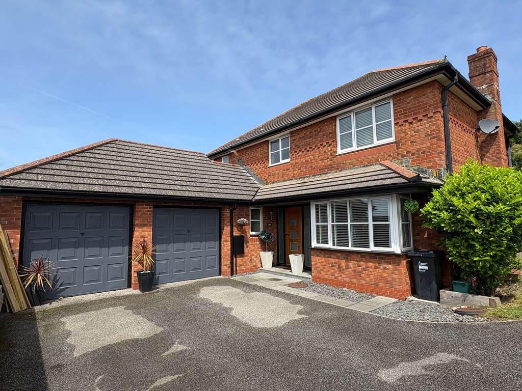 Property photo 1 of 31 External