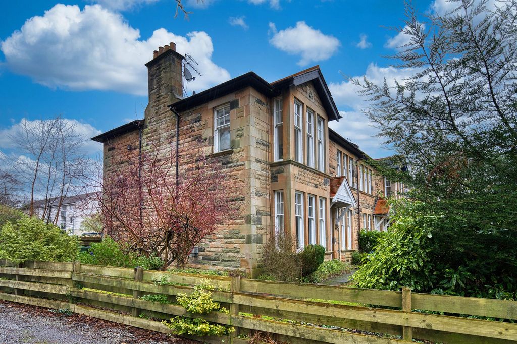 Property photo 1 of 33