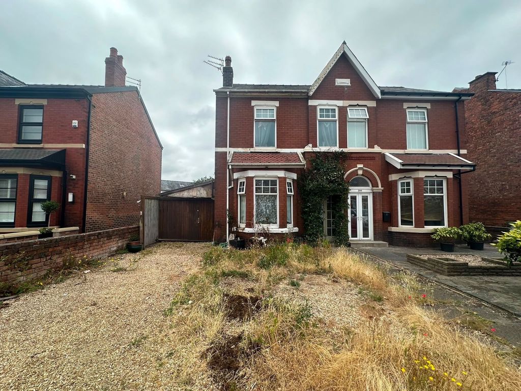 Property photo 1 of 25