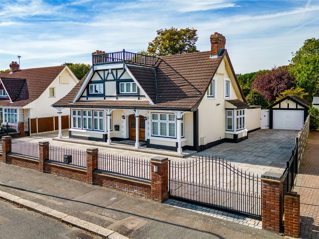 Property photo 1 of 22 Four Bedroom Bungalow