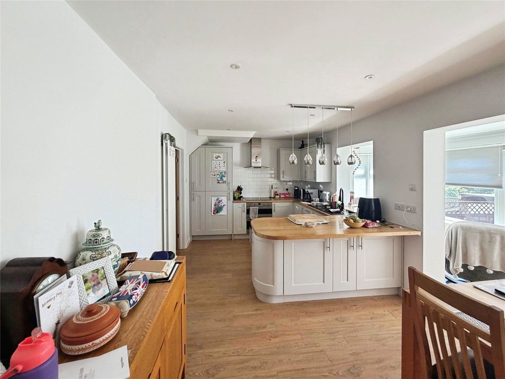 Property photo 2 of 10 Picture No. 20