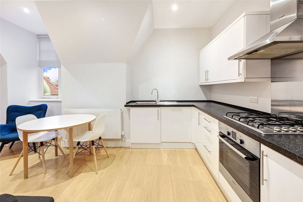Property photo 2 of 16 Picture No. 05