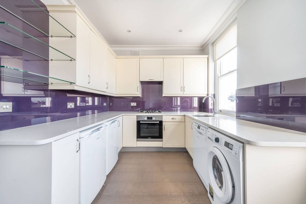 Property photo 3 of 21