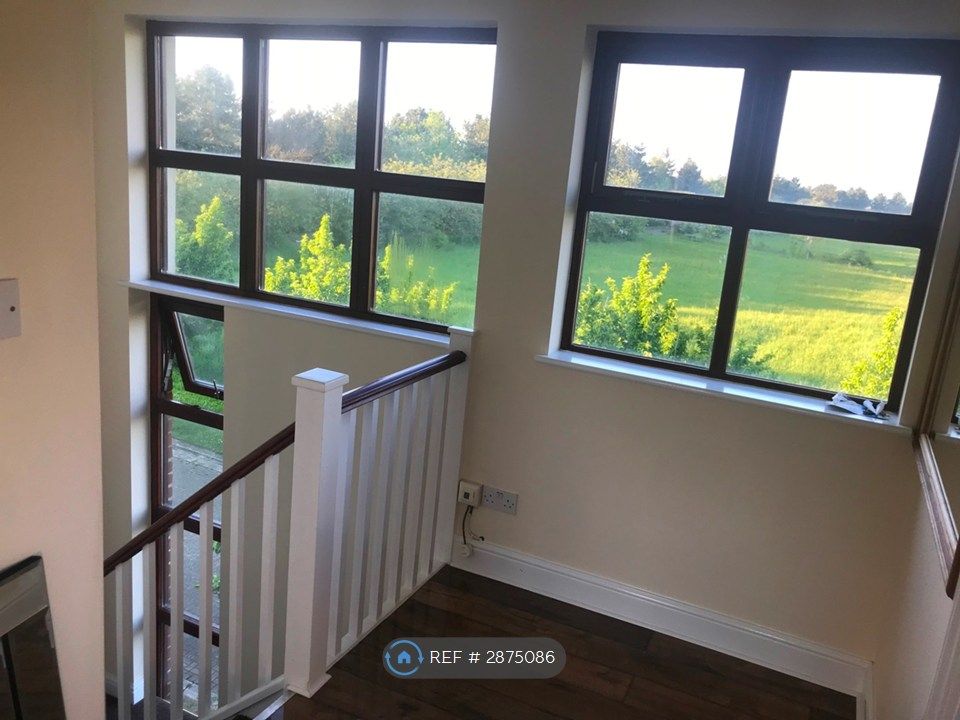 Property photo 3 of 35