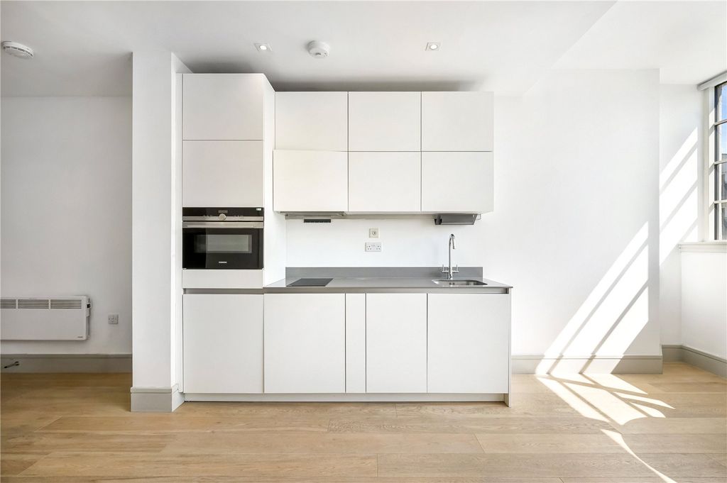 Property photo 2 of 8 Picture No. 07