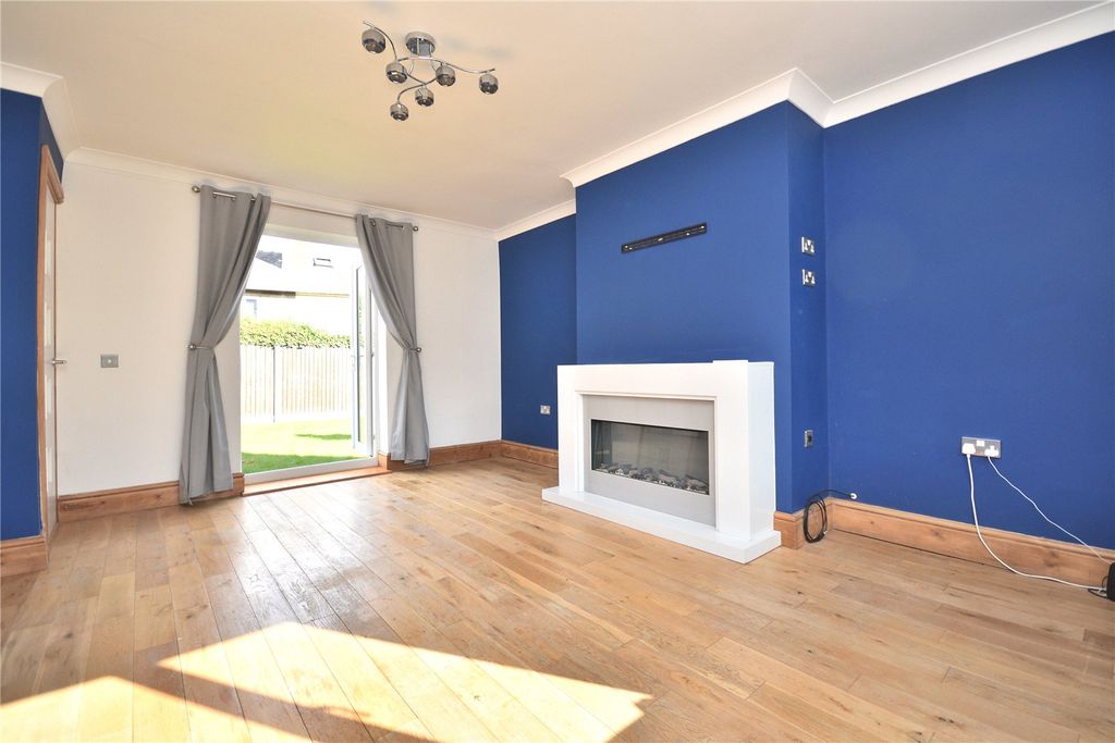 Property photo 2 of 19 Picture No. 09