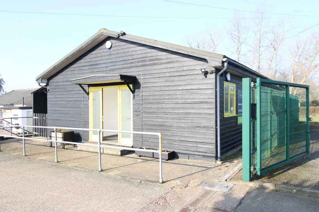 Property photo 1 of 15 Img_3543