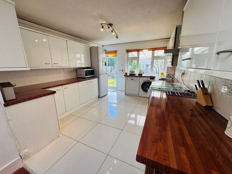Property photo 3 of 17 Photo 8
