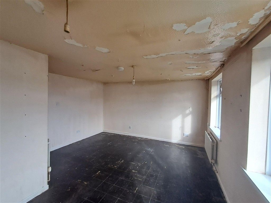 Property photo 2 of 5 Lounge