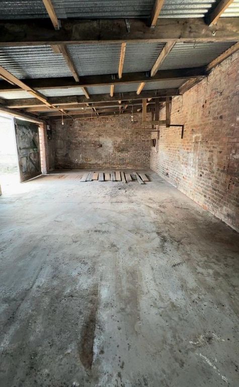 Property photo 3 of 5 Photo 3