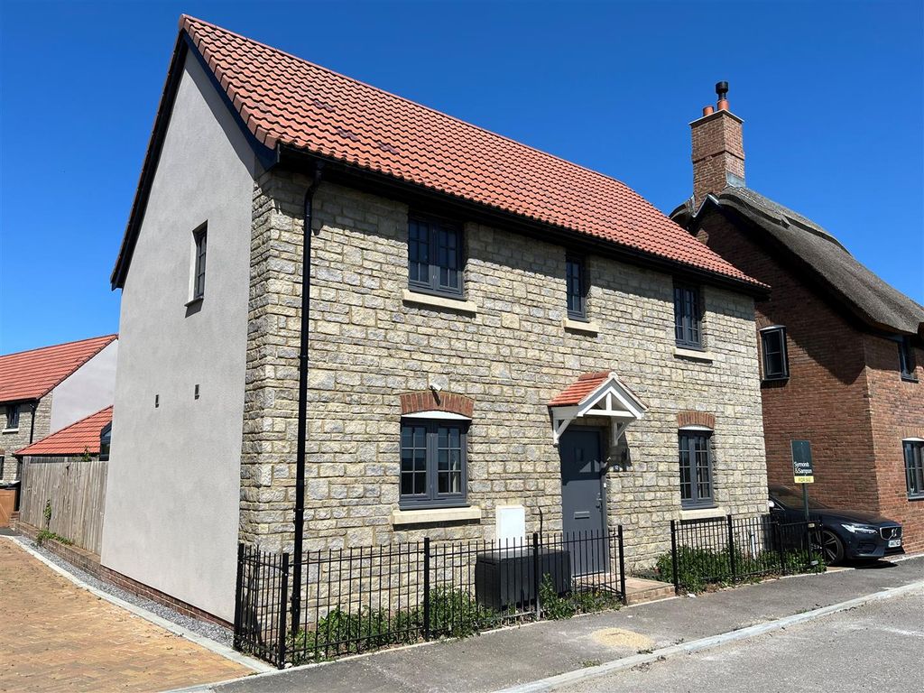 Property photo 1 of 9 Front.Jpg
